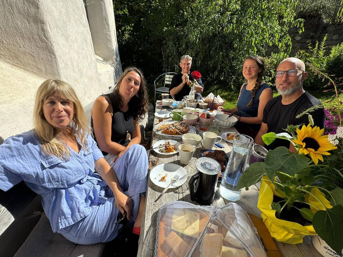Frühstück am Kirchlein Frühstück am Kirchlein