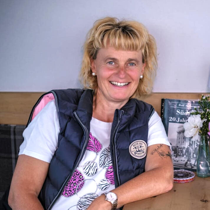 Claudia Walder Claudia Walder